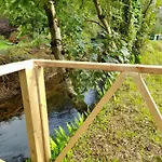 Glamping River Hut St Mullins