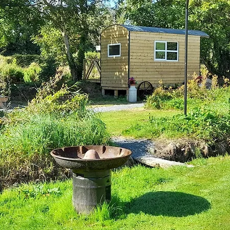Chalé Glamping River Hut St Mullins
