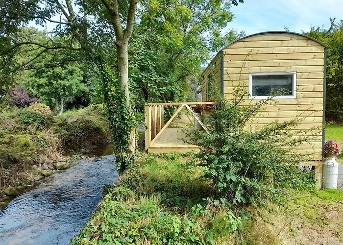 Glamping Hut 木屋 St Mullins